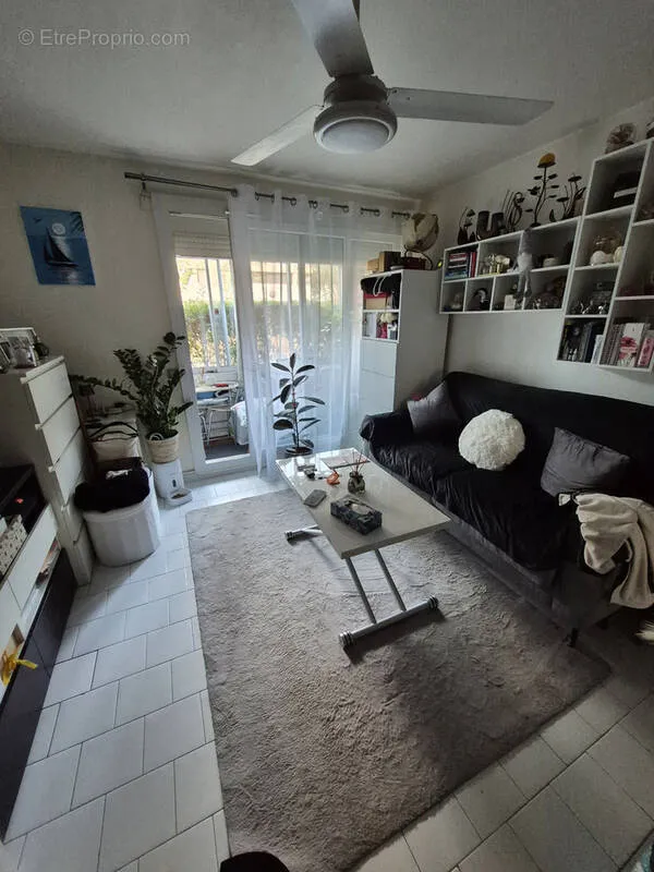 Elutuba - Studio with Garage Option in Marseille Timone