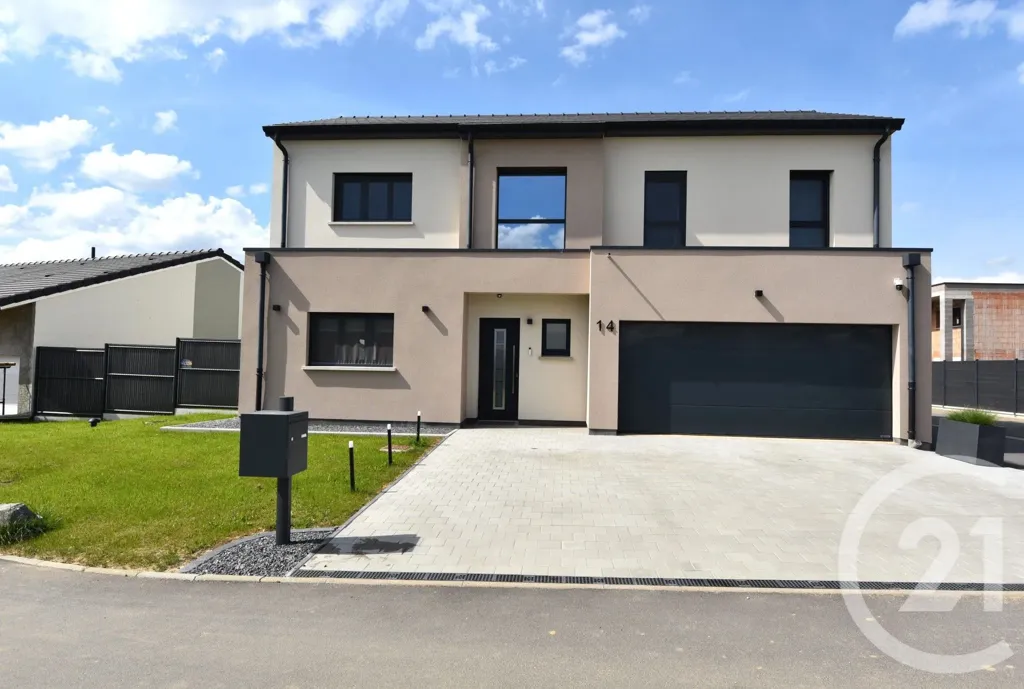 Extérieur - Maison Récemment Construite avec Terrasse à Breistroff-la-Grande