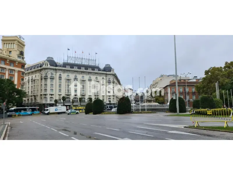 Apartment with Reform Potential in Recoletos