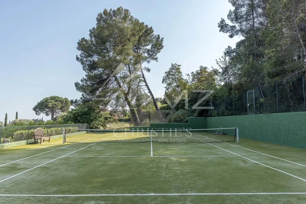 Aed - 5-Bedroom Villa with Sea View in Mougins