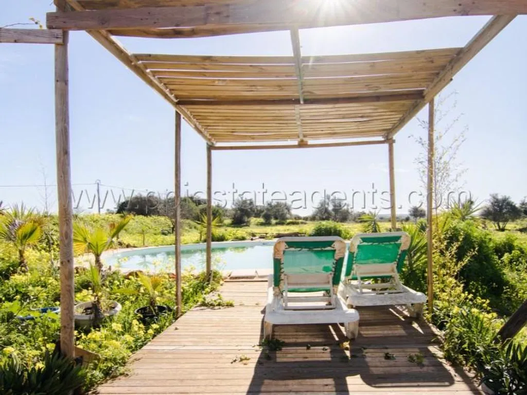 Pool - Luxury Villa with Pool in Lagos Countryside