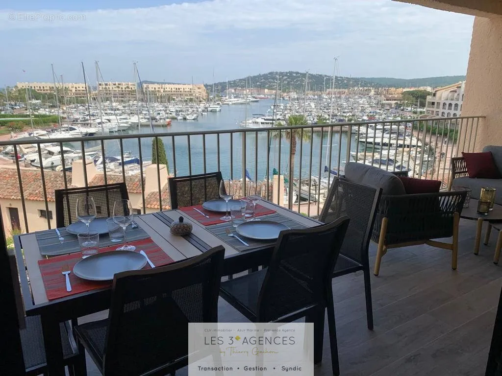 Rõdu - Renovated 3-Bed Flat with Marina View in Nice