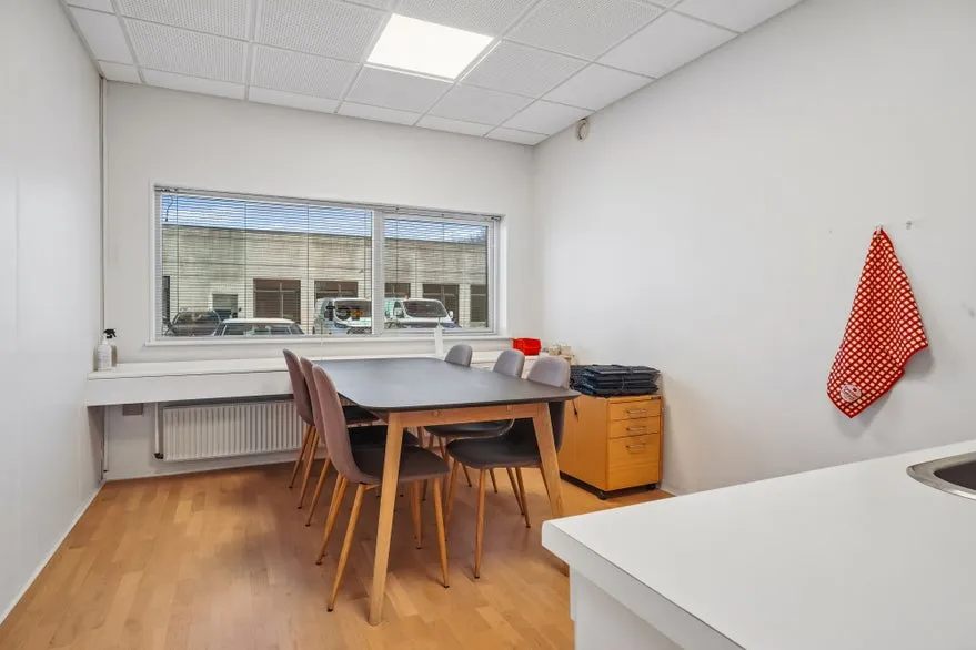Bureau - Modern Office with Flexible Layout in Aarhus V