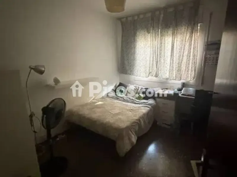 Camere da letto - Student Flat with Balcony in Carrer del Regent Mendieta
