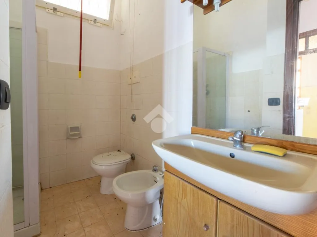 Salles de bain - Duplex with Dual Aspect in Mirabello Monferrato