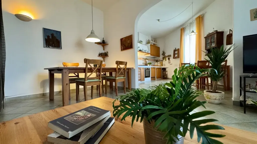 Elutuba - Central Apartment with Large Bedrooms in Empoli
