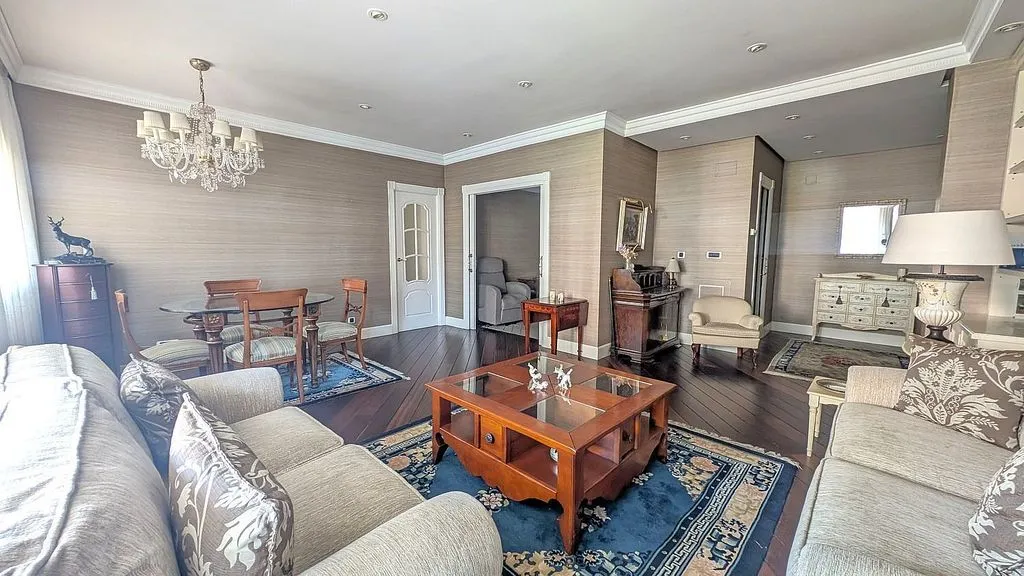 Elutuba - 1-Bed Flat with Terrace in El Pinar
