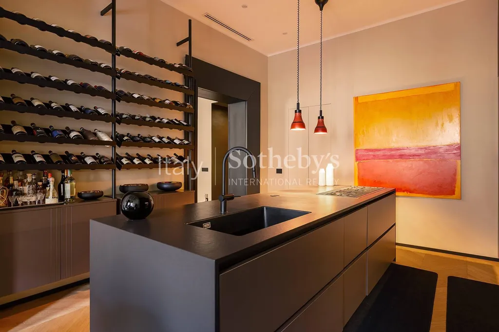 Pièces - Luxury Apartment with Piazza View in Rome