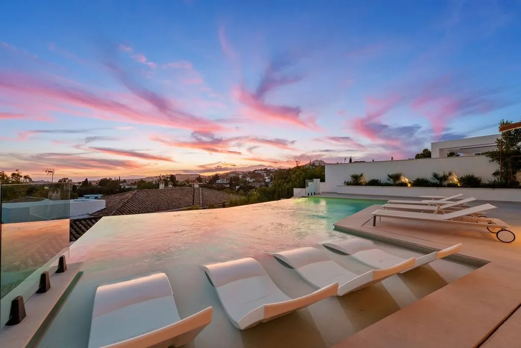 Bassein - Luxury Villa with Infinity Pool in La Quinta, Marbella