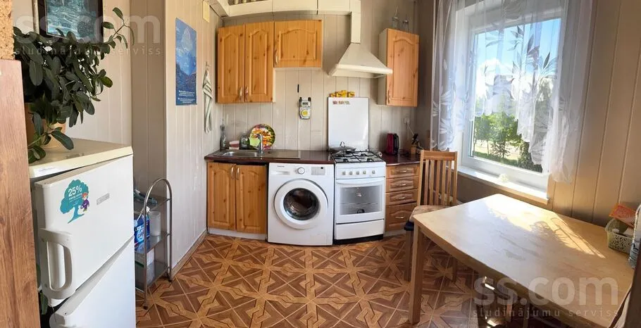 Kitchen - 3-Bedroom Flat with Balcony in Riga