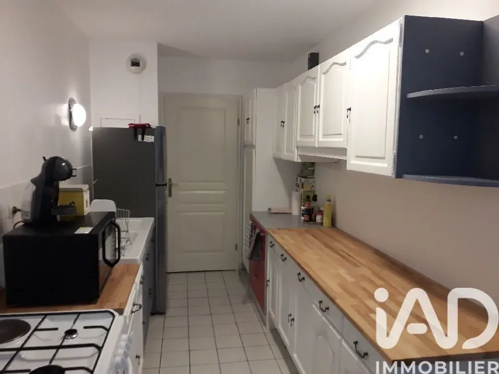 Cucina - 3-Bedroom Apartment with Balcony in Compiègne