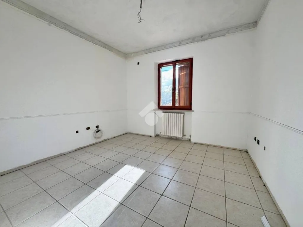 Rooms - Bifamiliare Villa with Garden in Montelabbate