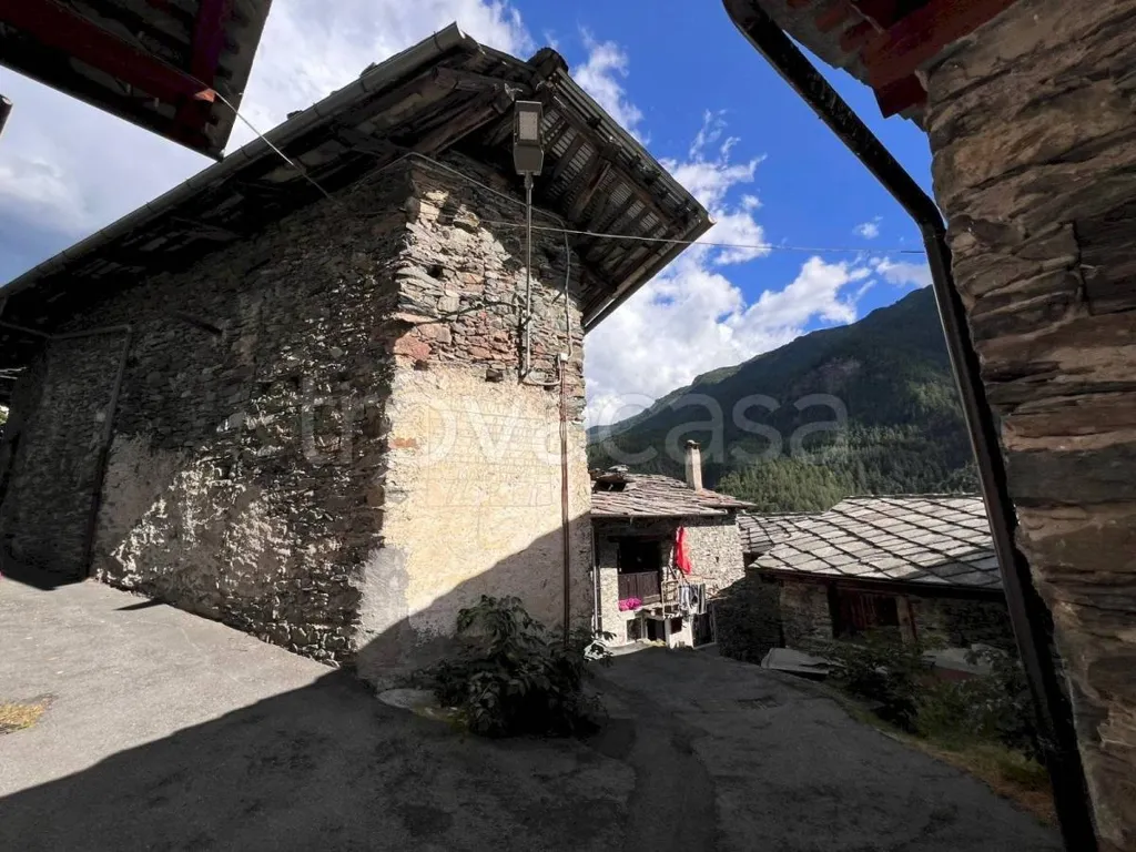 Aed - Rustic Stone Cottage in Casteldelfino