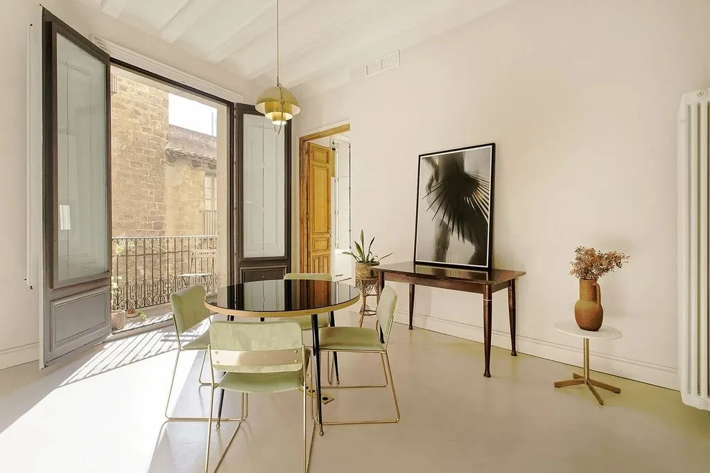 Söögituba - Luxury Apartment with Courtyard in Gothic Quarter