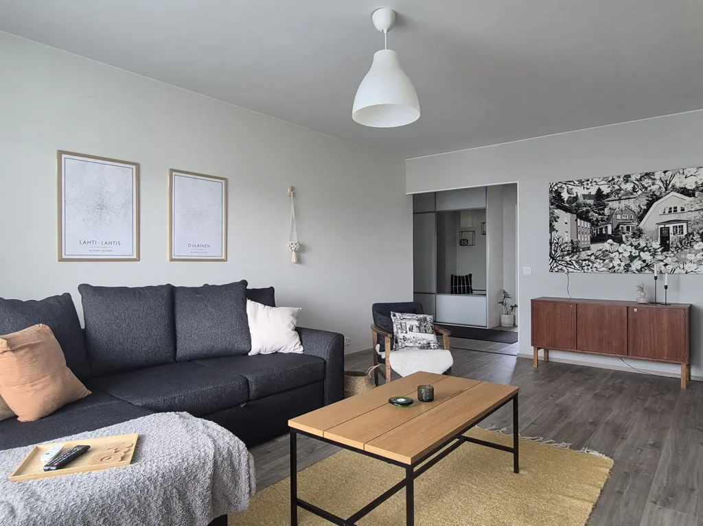 Elutuba - Bright Apartment with Balcony in Central Lahti