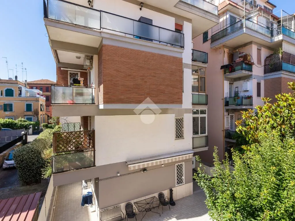 Välivaade - Renovated 2-Bedroom in Pineta Sacchetti, Rome