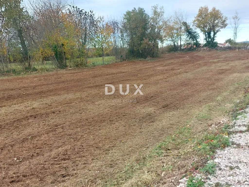 Jardin - Building Plot in Labin, Istra