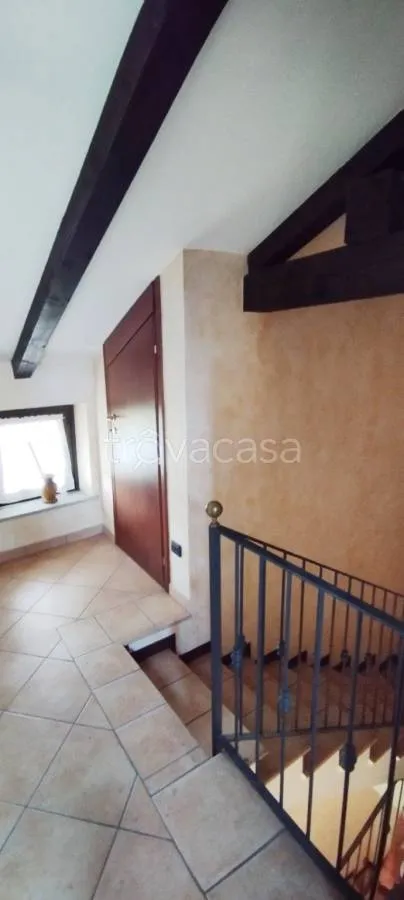 Pièces - Three-Level House with Terrace in Fossano