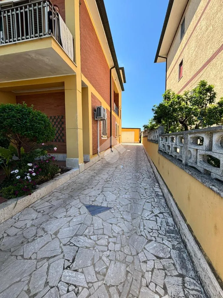 Esterno - Triplex with Garden in Latina