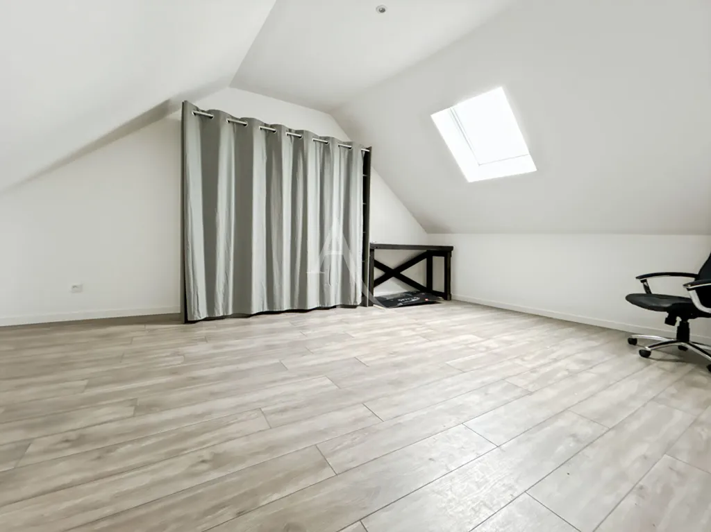 Pièces - Maison de Ville Rénovée à Courdimanche