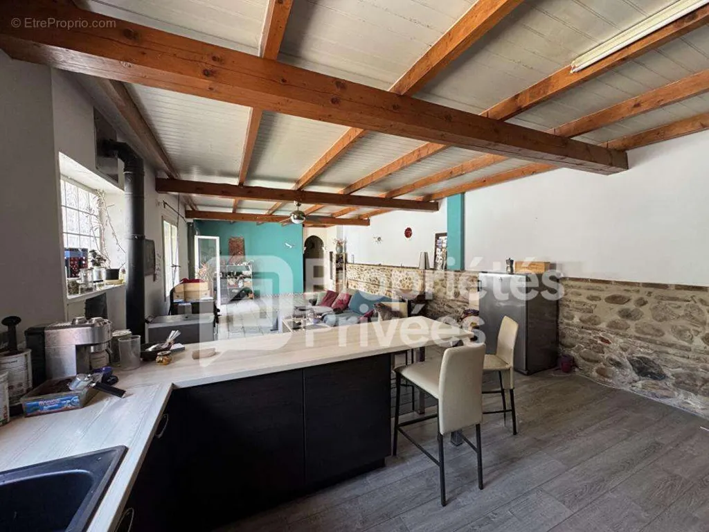 Cucina - Individual House with Large Outdoor Space in Perpignan Centre