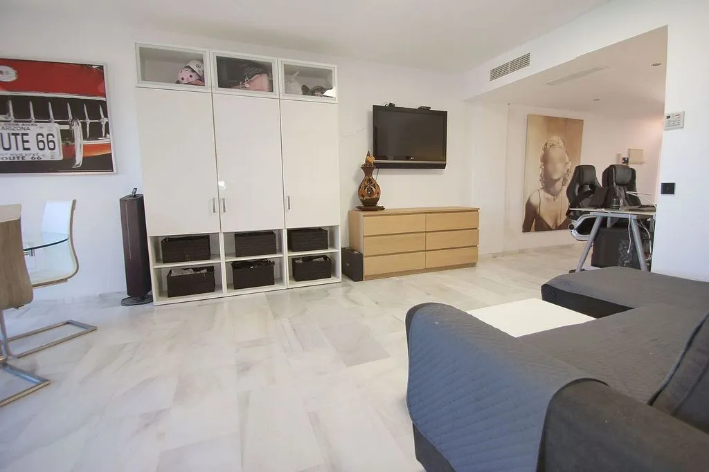 Elutuba - Apartment with Sea View and Pool in Manilva