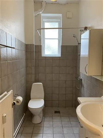 Salles de bain - Spacious Flat in Kongensgade, Odense