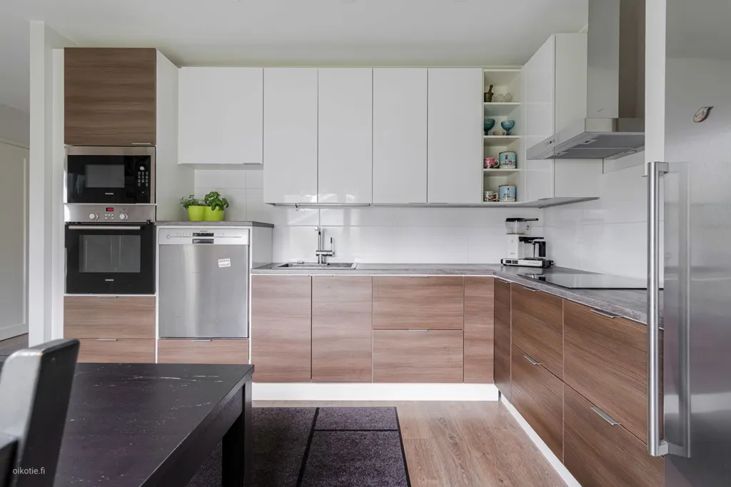 Kitchen - Modernised Detached House with Sauna in Hämeenlinna