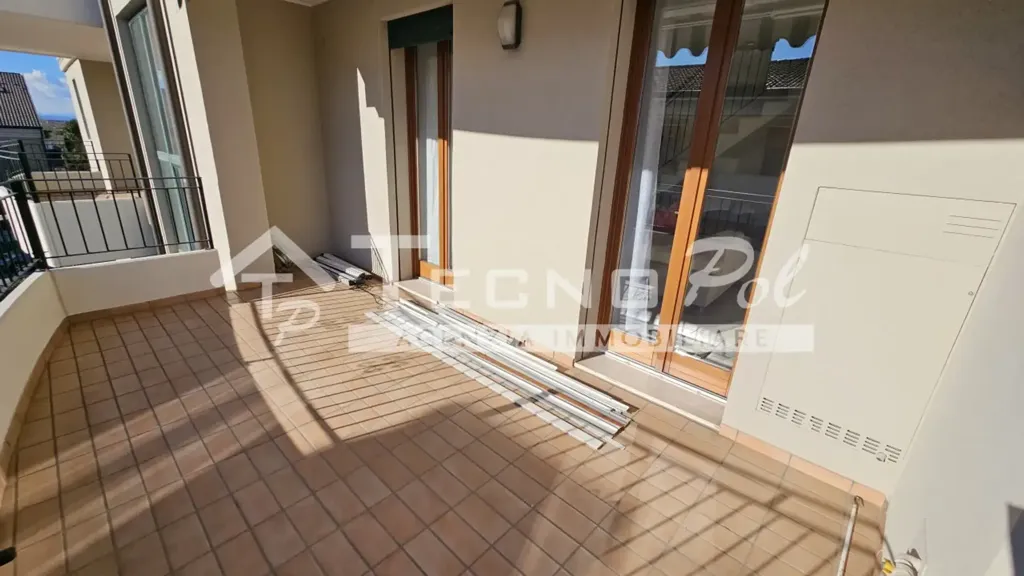 Rõdu - Three-Bedroom Apartment with Terraces in Brugine