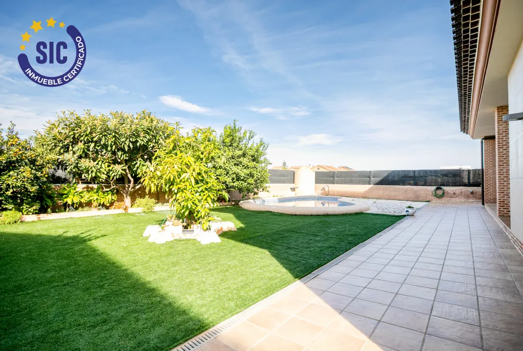 Jardin - Independent House with Pool in Gandia