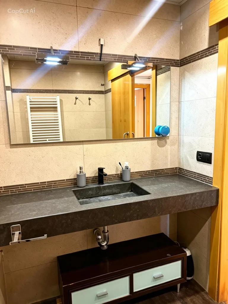 Salles de bain - Reformed Apartment with Balcony in Gavà Centre