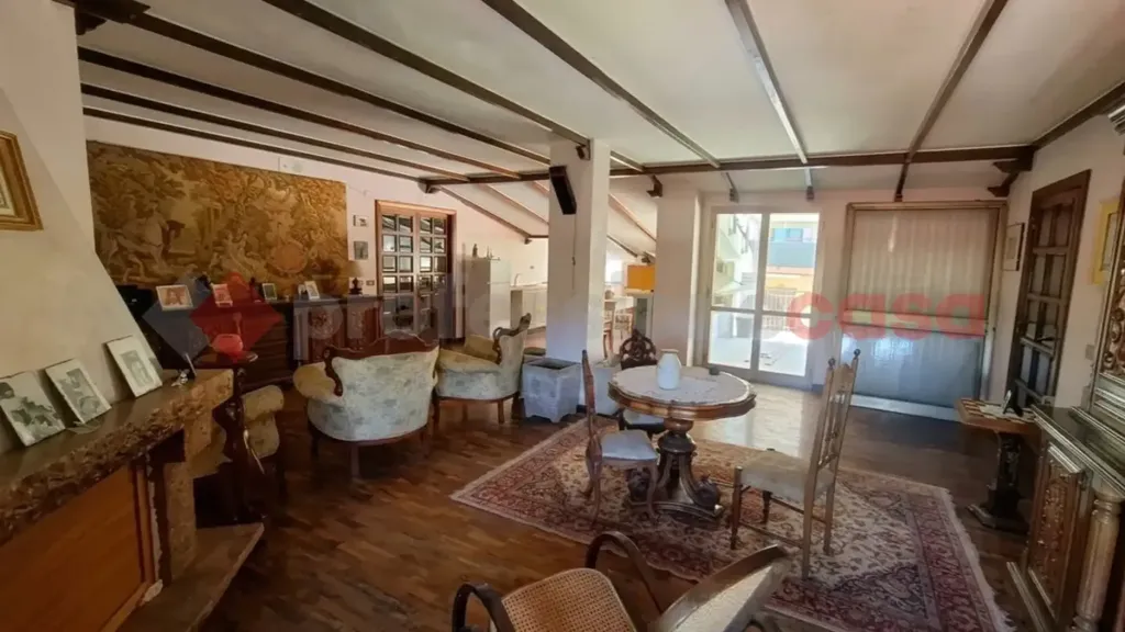 Elutuba - Mansard Apartment with Balcony in Roccapiemonte