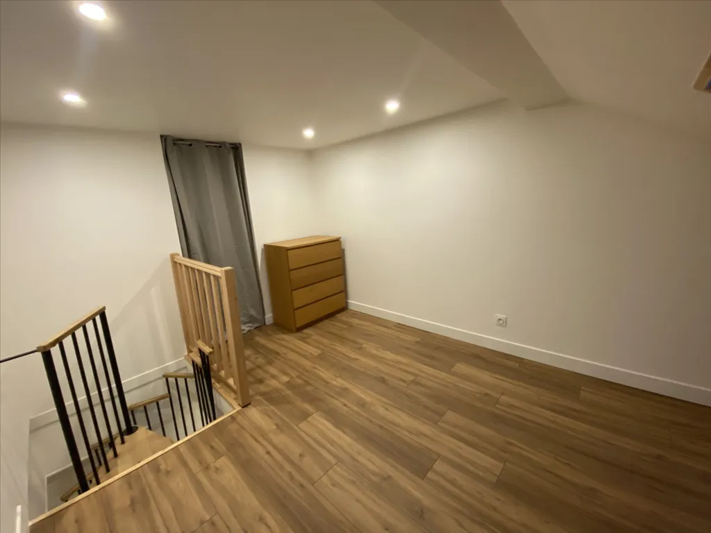 Magamistoad - Duplex Apartment with Private Parking in Algrange