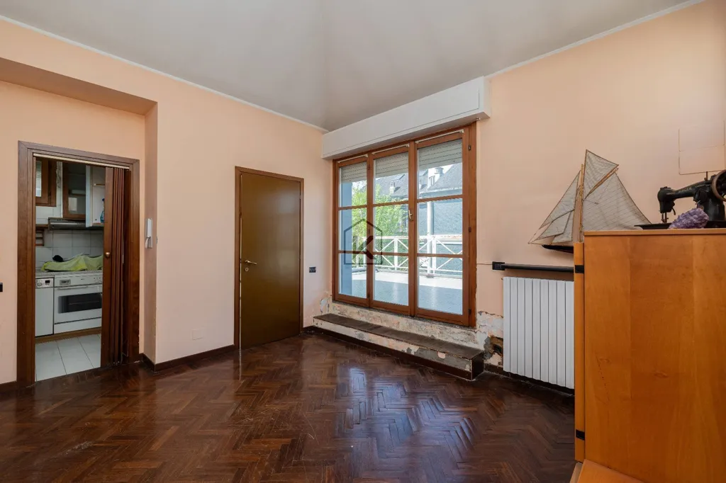 Living Room - Luxury Villa with Private Garden in Milan