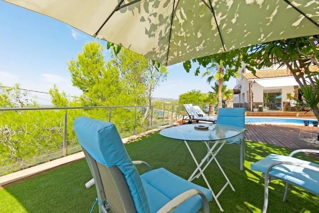 Terrass - Detached House with Pool in Plana Novella