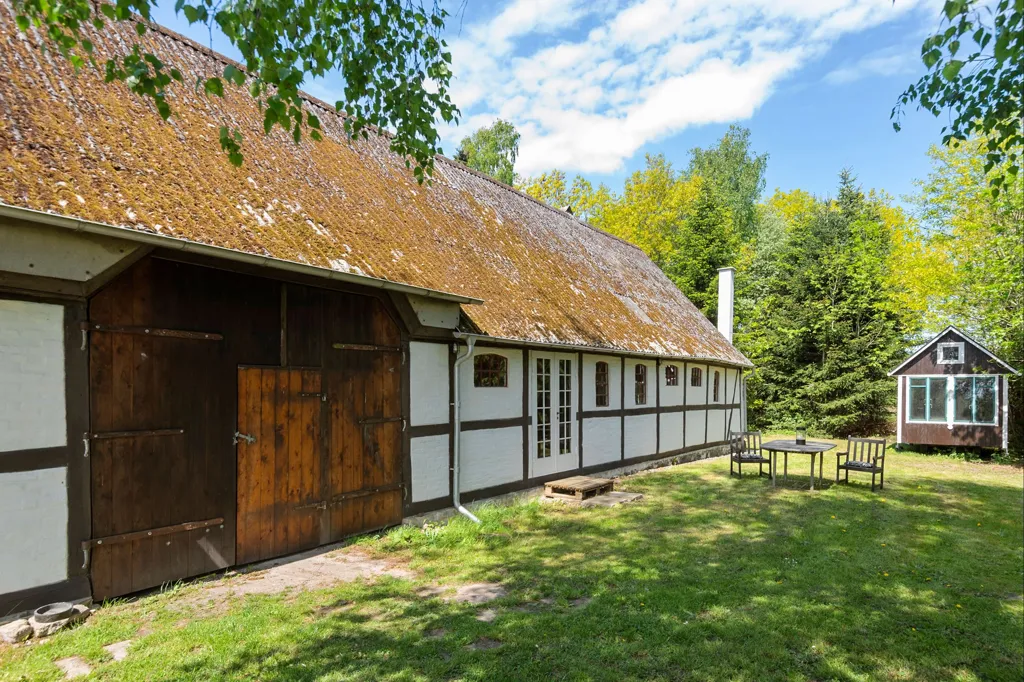 Exterior - Villa with Extensive Grounds in Tessebølle
