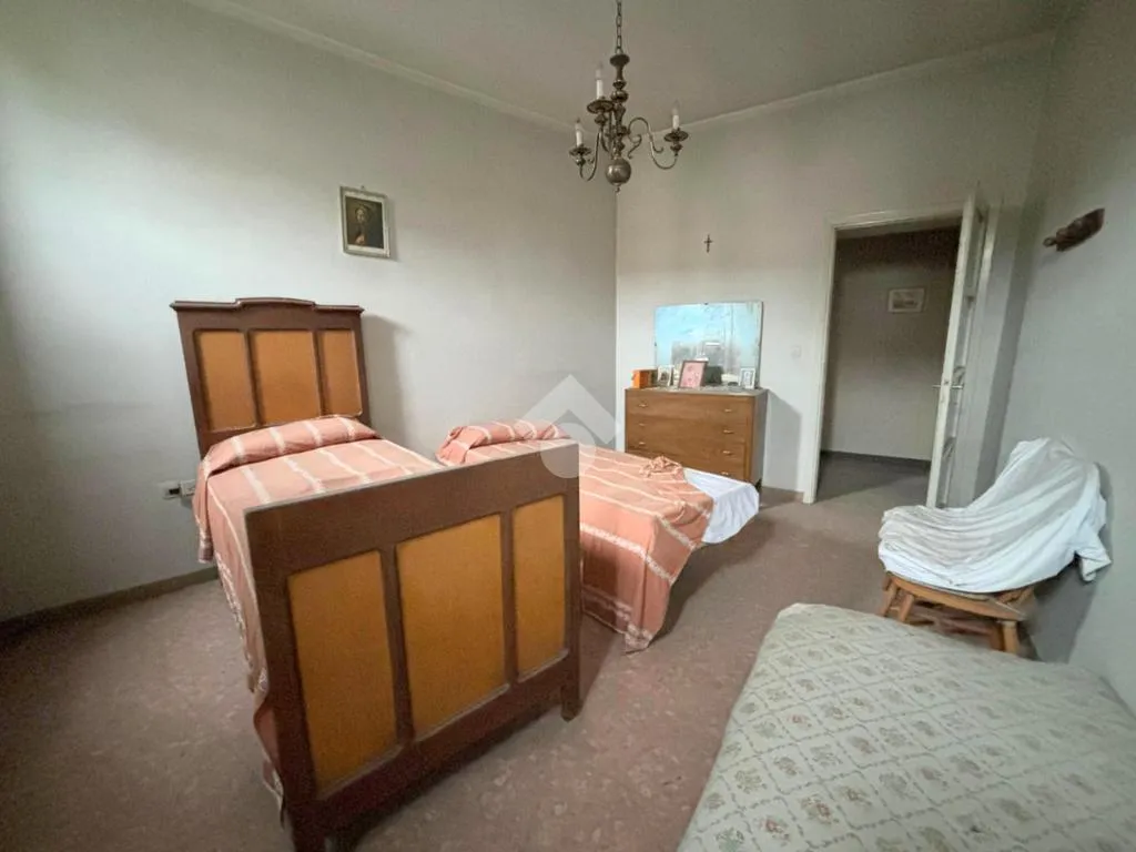 Magamistoad - Semi-Detached House with Historical Charm in Carpenedolo
