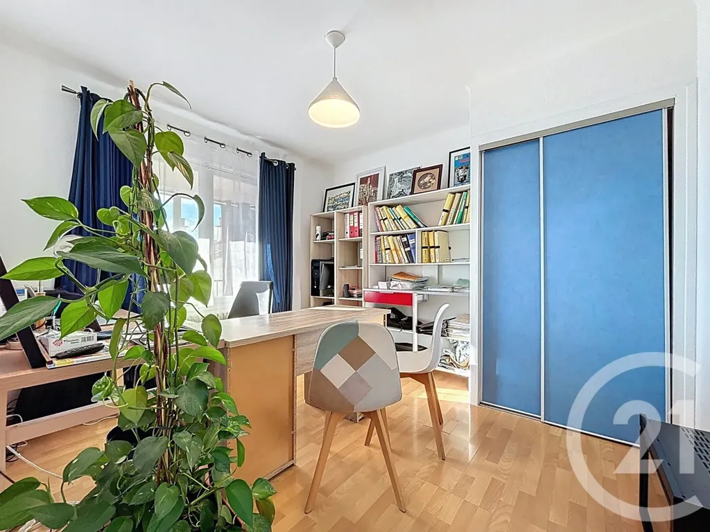 Office - 4-Bed Apartment with Balcony in Perpignan Centre
