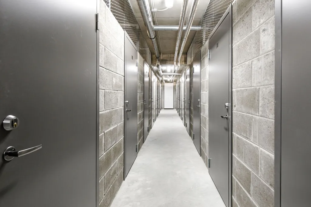 hallway_entrance
