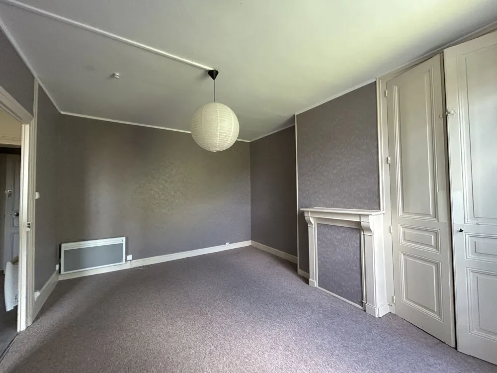 Chambres - Appartement Lumineux 1 Pièce à Limoges