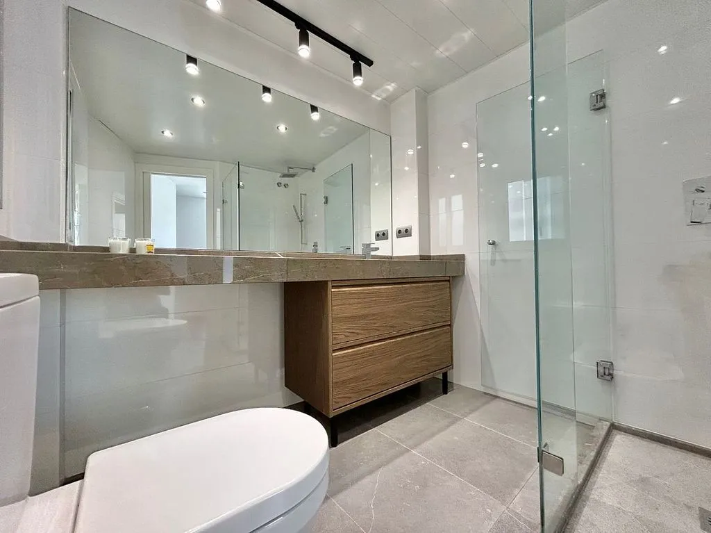 Salles de bain - Apartment with Terrace in Málaga's Historic Centre