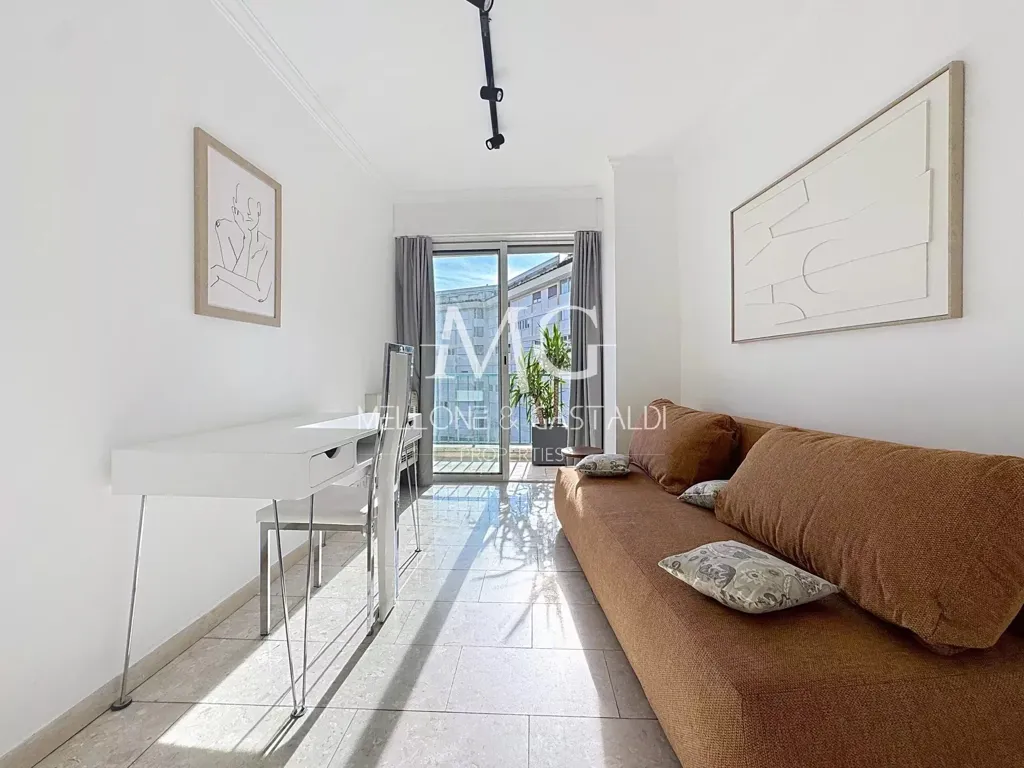 Elutuba - 3-Bedroom Seafront Apartment in Cannes