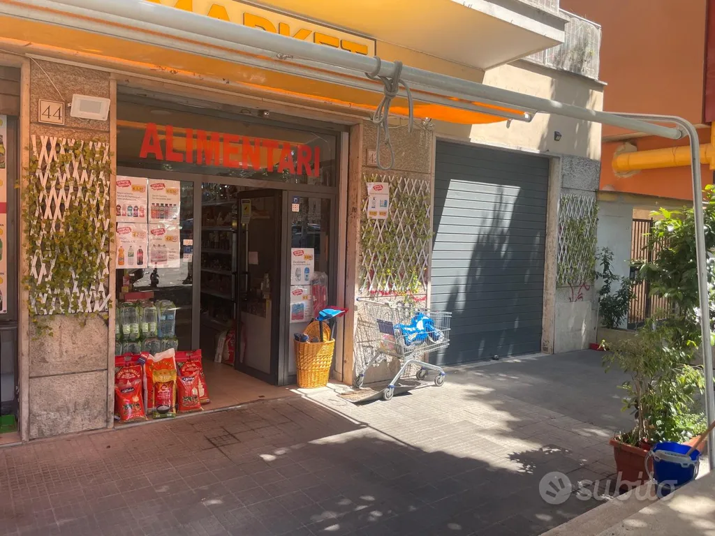Extérieur - Commercial Unit with Outdoor Space in Centocelle