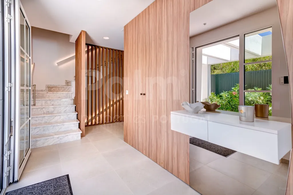 Esik - Luxury Villa with Heated Pool in Central Alvor