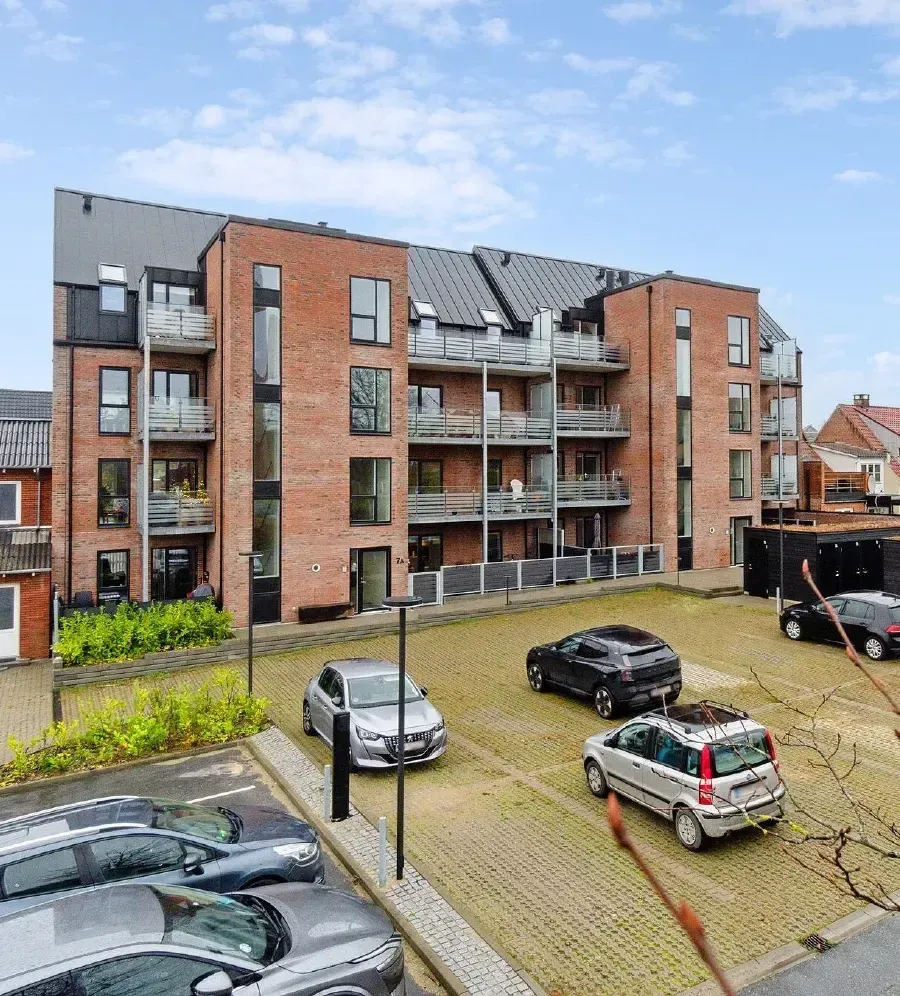 Extérieur - Spacious 2-Bedroom with South-Facing Balcony in Ry