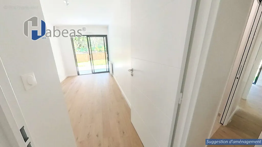hallway_entrance