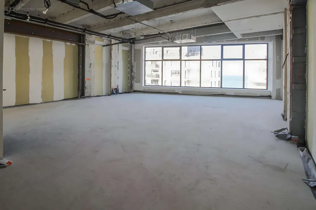 Toad - Professional Space near Evian Gare, 149 m²