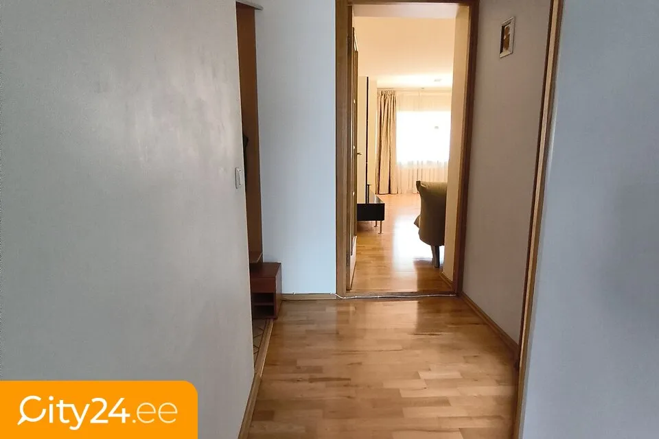 hallway_entrance