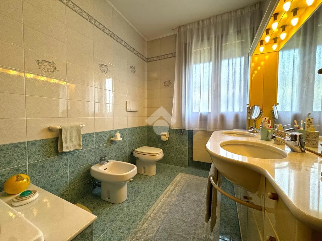 Bagni - Bifamiliare Villa with Private Garden in Marsango