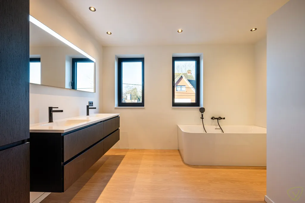 Salles de bain - Nouvelle Maison à Louer avec Terrasse à Maldegem